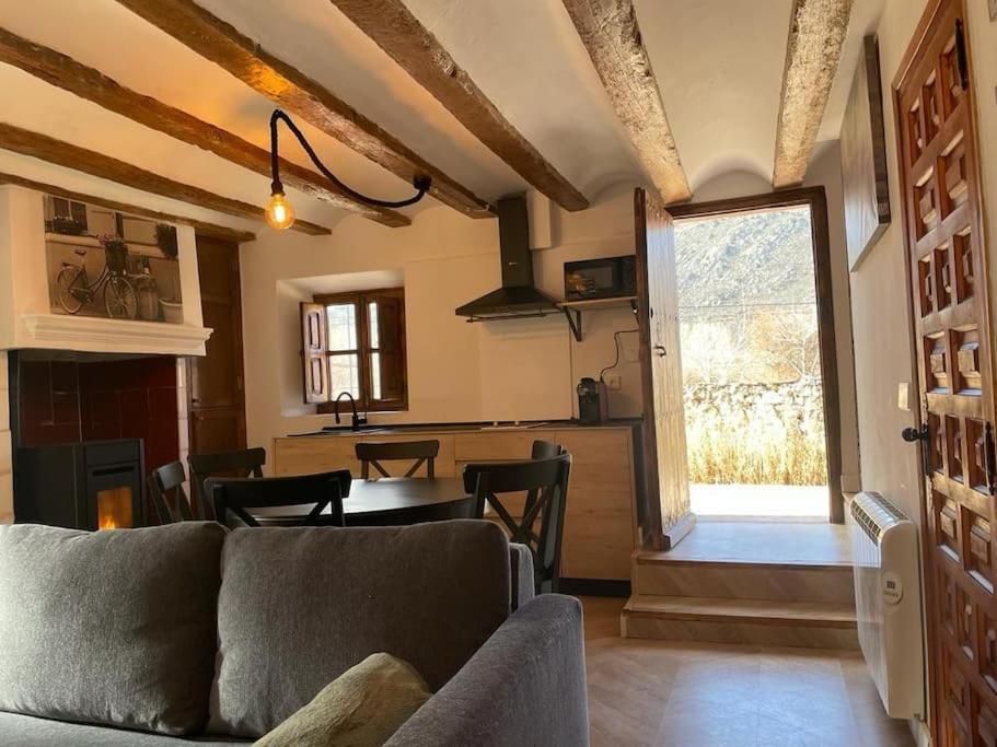 Villa Acogedora Casa Con Patio-Parking Albarracín Esterno foto